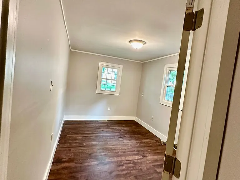 312 Cooper St — Photo 12