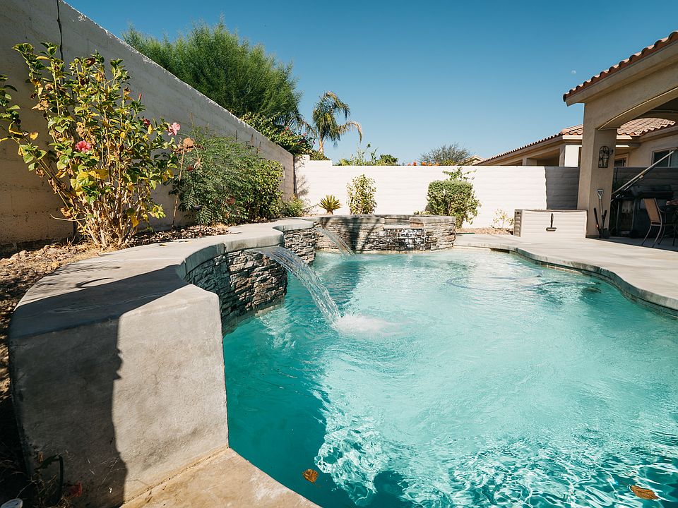 1st image of 80542 Camino Santa Juliana