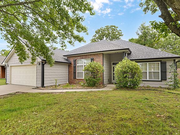 3rd image of 108 Sapling Drive