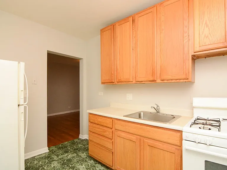 5736 N Winthrop Ave #413 — Photo 4