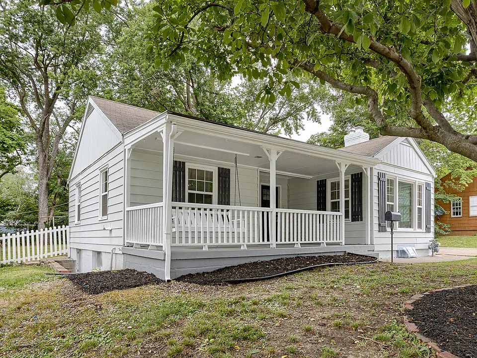 8808 Wornall Rd