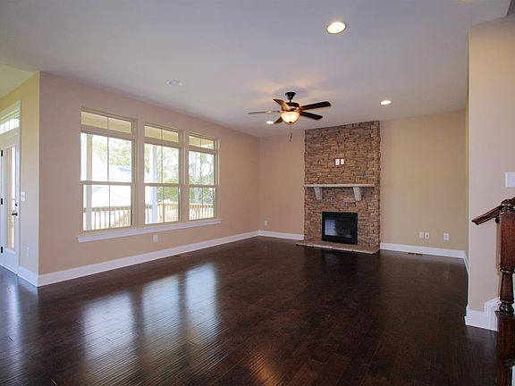 4th image of 218 Coffenbury Ct