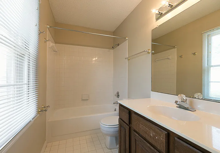 3117 Coachmans Way — Photo 9