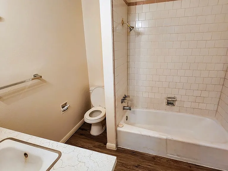 536 Madeira Dr SE — Photo 35