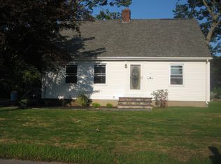 1078 Poquonnock Rd, Groton, CT 06340