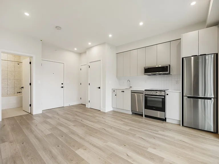 45511 Campus Dr — Photo 45