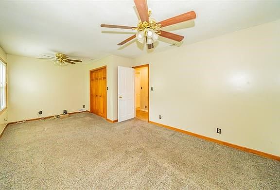 3rd image of 2724 N 64th Ter