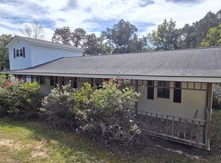 101 Schmitt Ln, Rossville, GA 30741