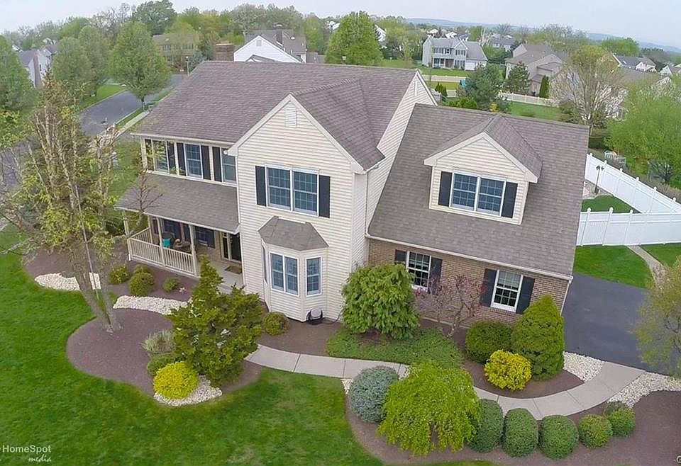 1st image of 2700 Pond Dr