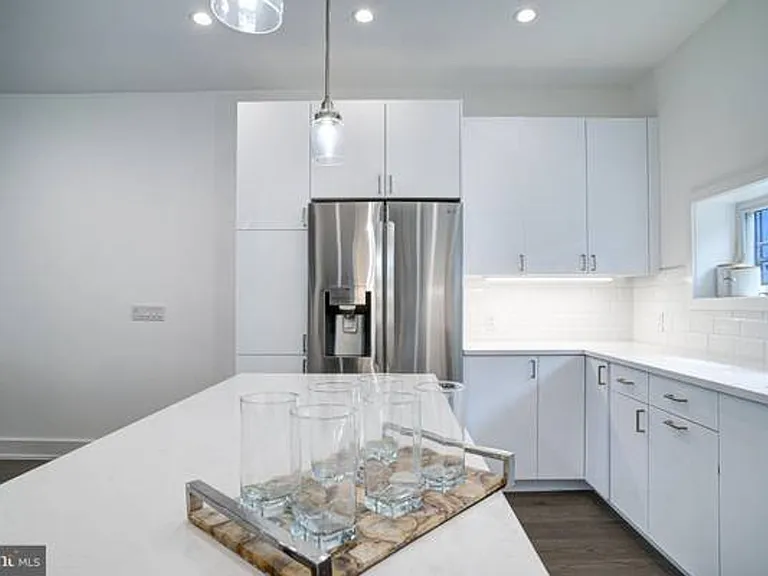 1751 N Howard St — Photo 43