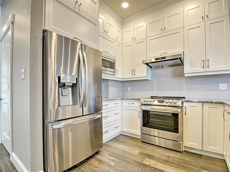 1225 Riverside Dr E #101 — Photo 8