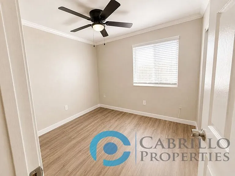 5048 Wightman St #1 — Photo 4