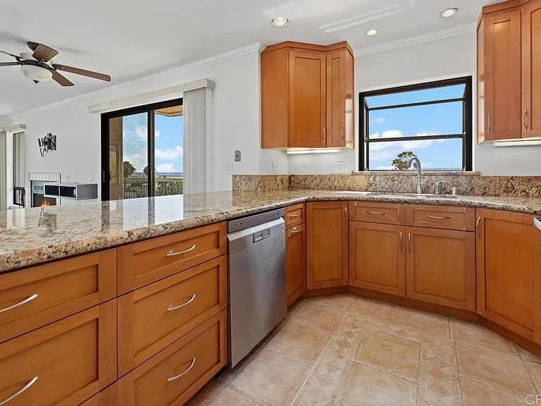 3903 California St #1 — Photo 7