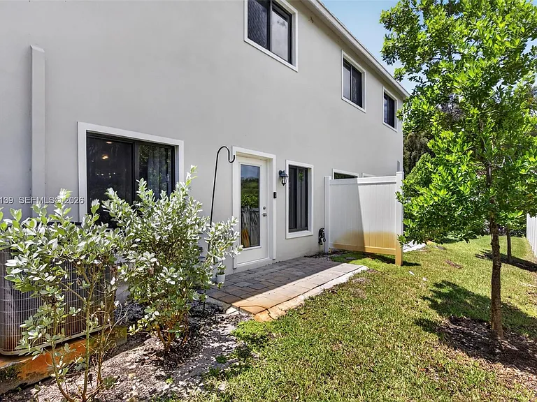 6015 Cranberry Ct — Photo 38
