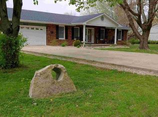 3677 Hamilton Park Rd, Du Quoin, IL 62832