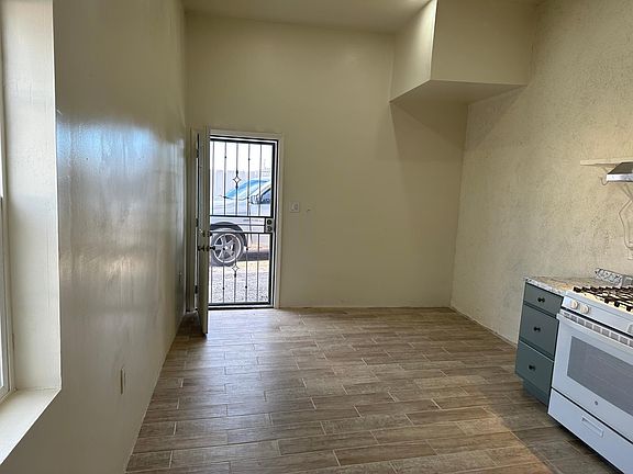 2nd image of 3900B Agua Fria St