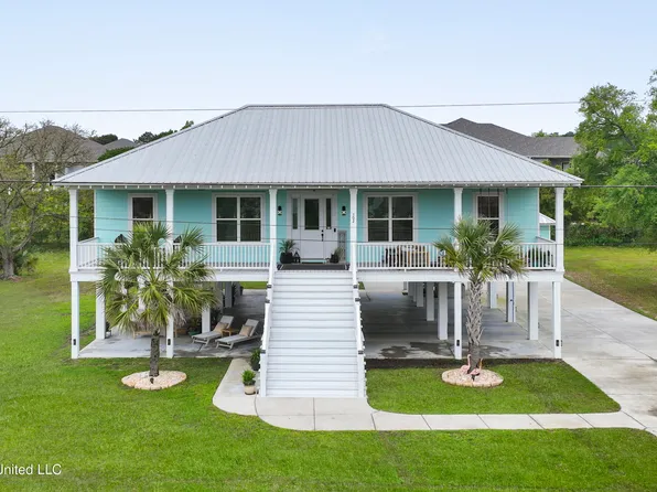 302 S Seashore Ave, Long Beach, MS 39560