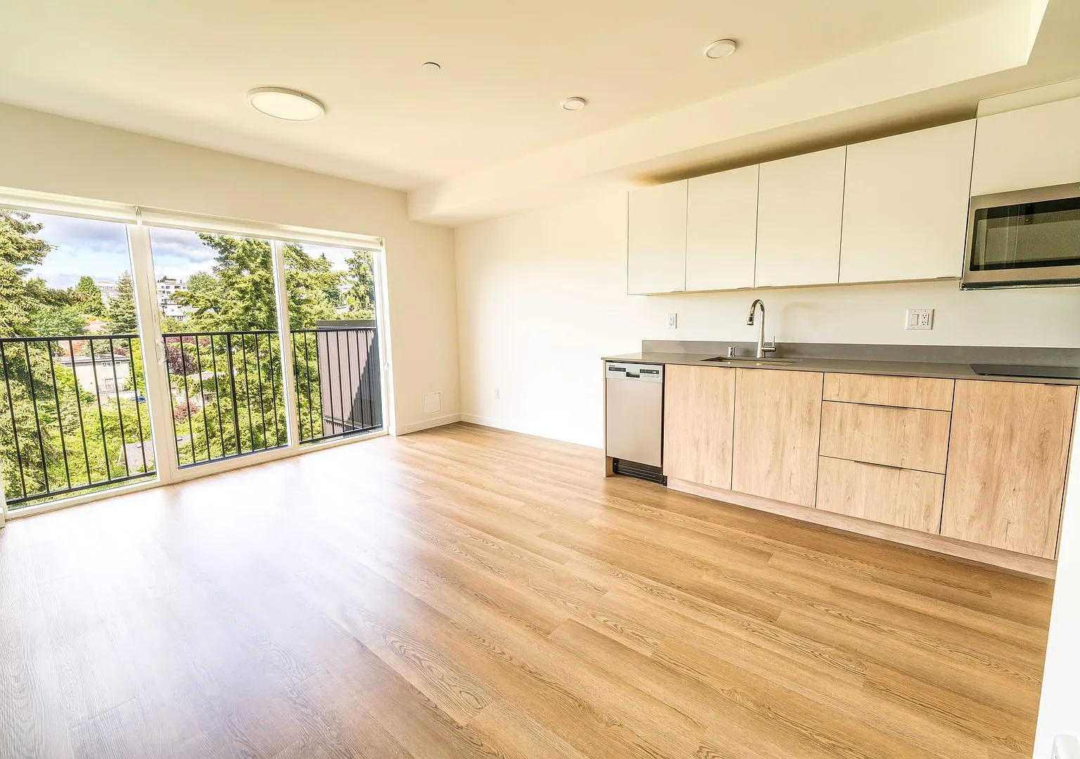 Stone Row Apartments — Photo 3