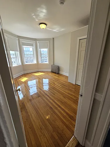 1197 Commonwealth Ave Photo 1