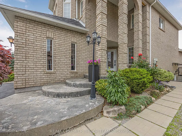 223 Landsbridge St #LOWER — Photo 11