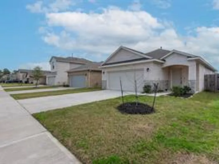 24803 Russet Bluff Trl — Photo 1