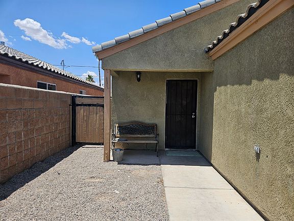 3rd image of 1903 Oliver Dr