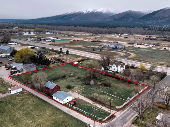 105 Lewis Ln, Hamilton, MT 59840