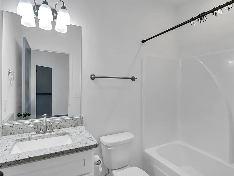 2035 Rosewood Dr #A — Photo 29