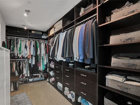 5th image of 900 Biscayne Blvd APT 2907