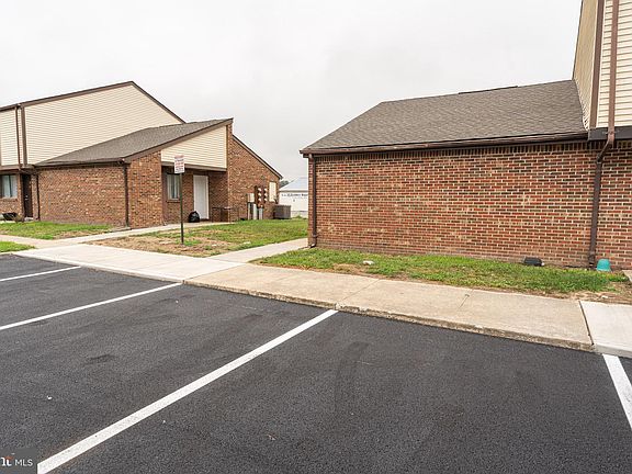 2nd image of 510 S Main St #7