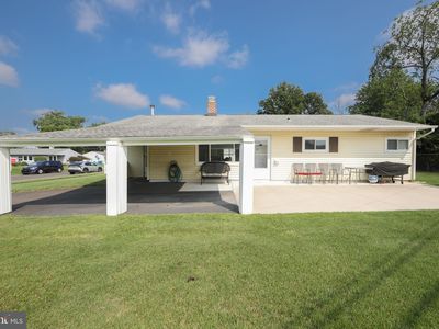 8 Boston Ivy Rd, Levittown, PA, 19057