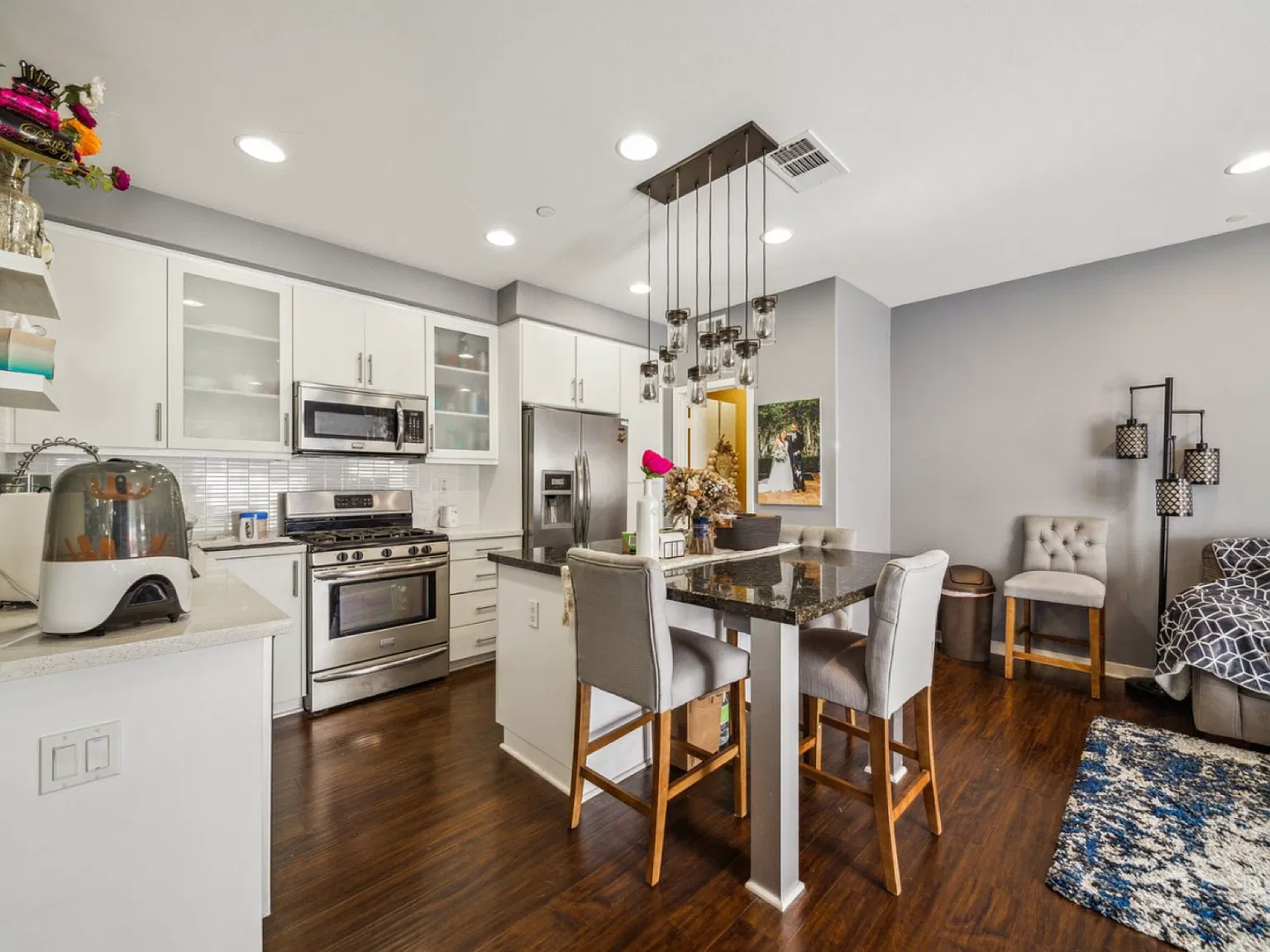 2 bed, 2.5 bath, 1158 sqft, $2,995 — Photo 4