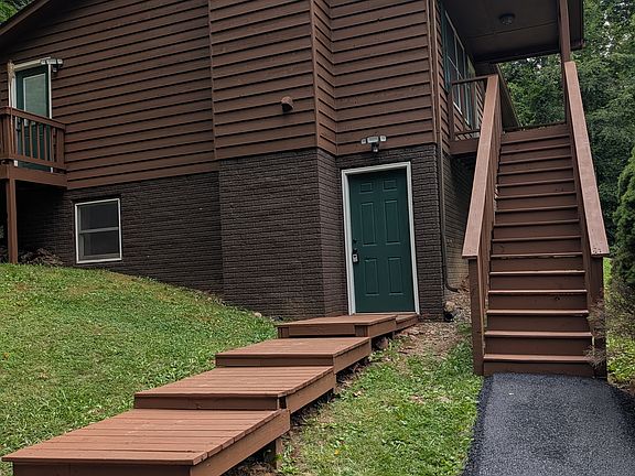 5th image of 270 Parkside Rd