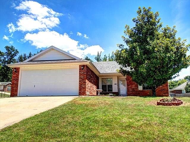 1st image of 1136 S Pepper Tree Ln