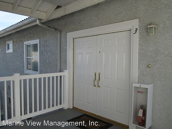 3rd image of 446 Monterey Blvd #3