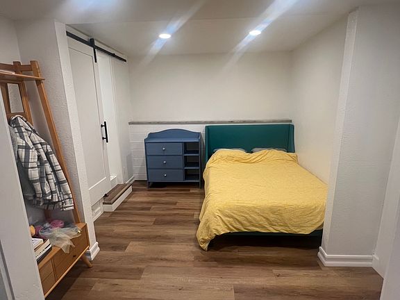 3rd image of 7 La Cresta Dr