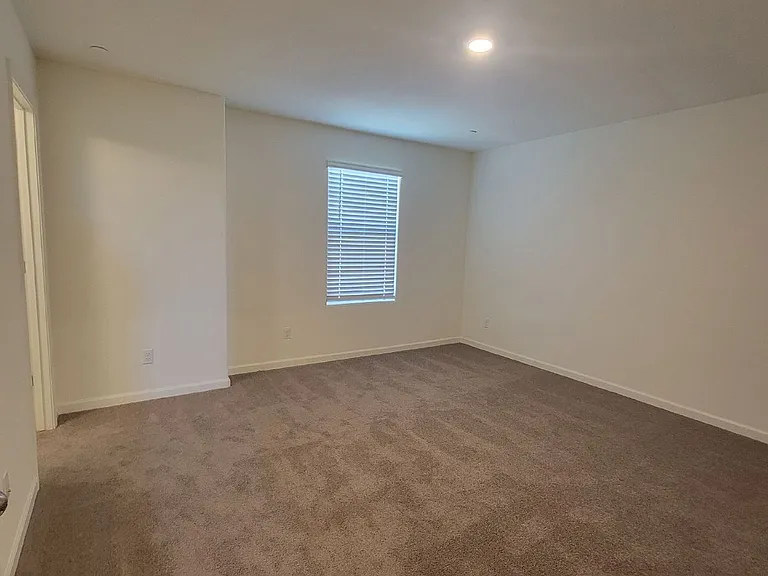 4293 Korbel Ave — Photo 10
