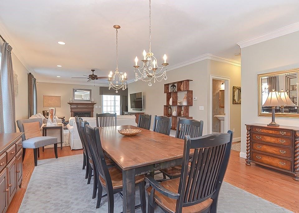 1st image of 38 Lawrence Dr #38