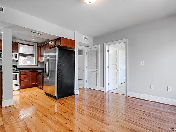 3rd image of 2923 Floyd Ave #U2b