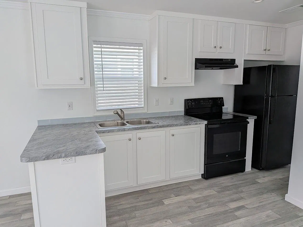 1 bed, 1.0 bath, $1,099 — Photo 2