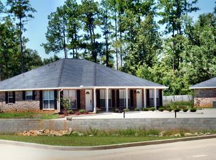 1803 Read Rd, Picayune, MS 39466