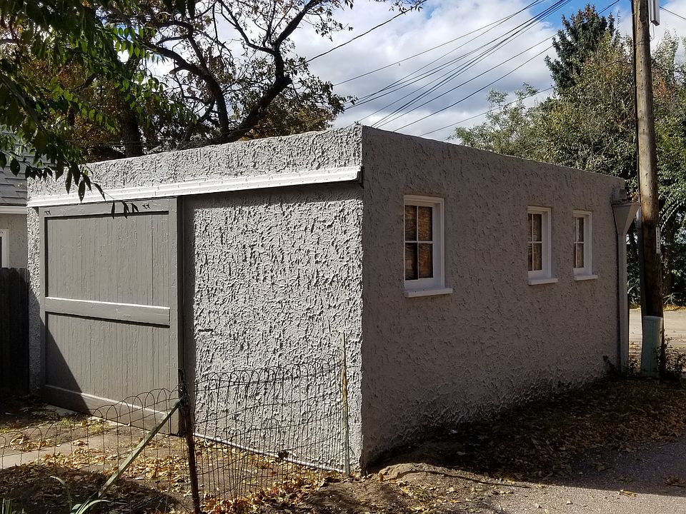 Oversize 1 car garage