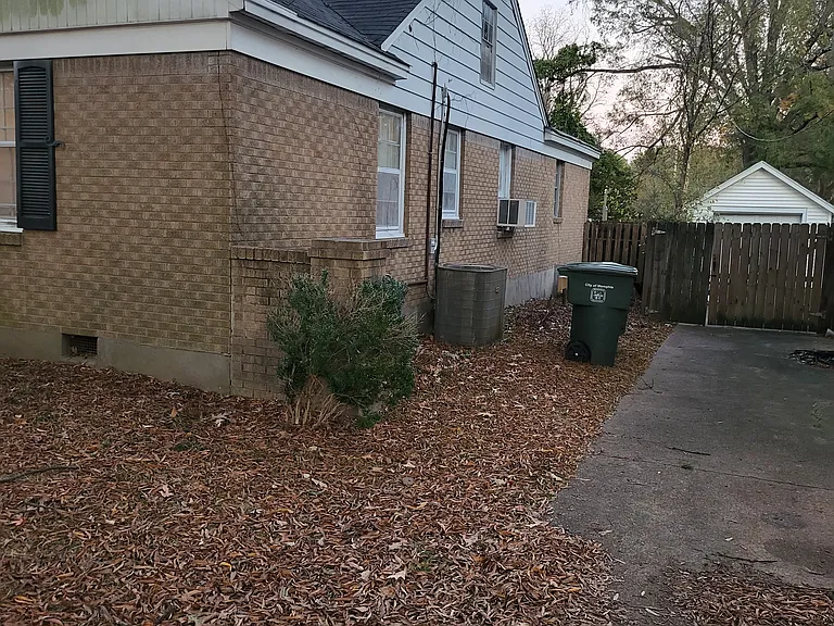 728 Goodman St — Photo 22