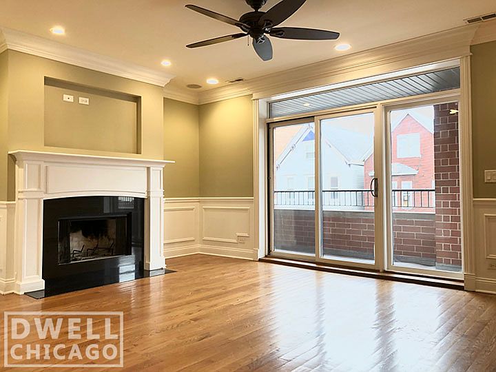 1st image of 2904 W Belmont Ave Unit 201