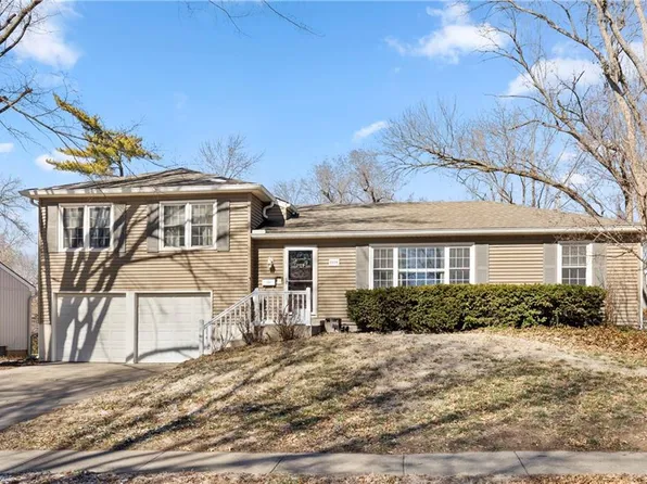 6008 W 101st Pl, Overland Park, KS 66207