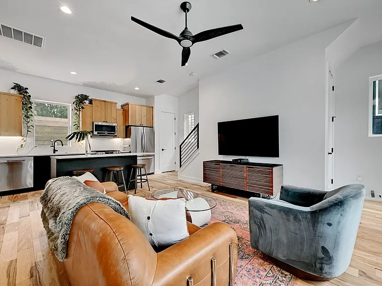 1407 Greenwood Ave #3 — Photo 4