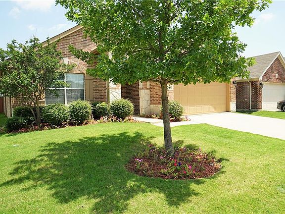 3rd image of 2409 Castle Creek Dr