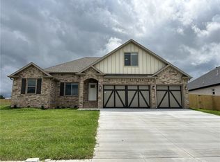 5889 Poppy Ave, Springdale, AR 72762