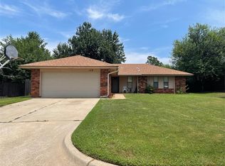112 Rebel Ridge Ct, Yukon, OK 73099