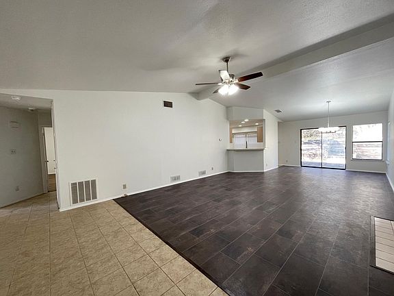 4th image of 5447 Vista Court Dr
